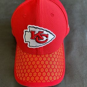 New Era 39Thirty NFL Kansas City Chiefs small-medium fitted cap.
